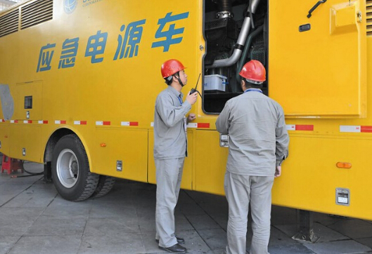 福田如何清理被灰尘覆盖的机油散热器？